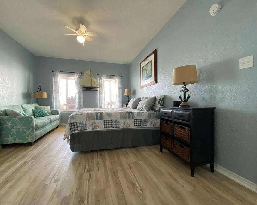 Beach House With Ocean View Surfside Beach Exteriör bild